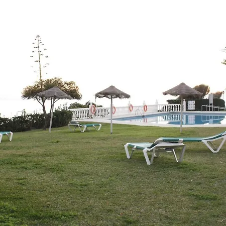 Luxury In The Beach, Lubina Sol *